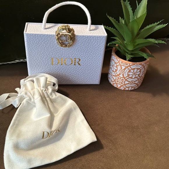 Christian Dior Brooch Vintage Full Inclusion Box and Pouch - Picture 1 of 5